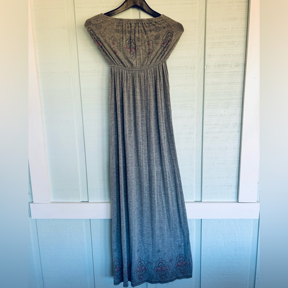 Love Tree Gray Maxi Dress with Embroidered Details - Ankle Length
